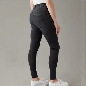 American Eagle Black Distressed Stretch Hi-Rise Jegging Women's Size 2